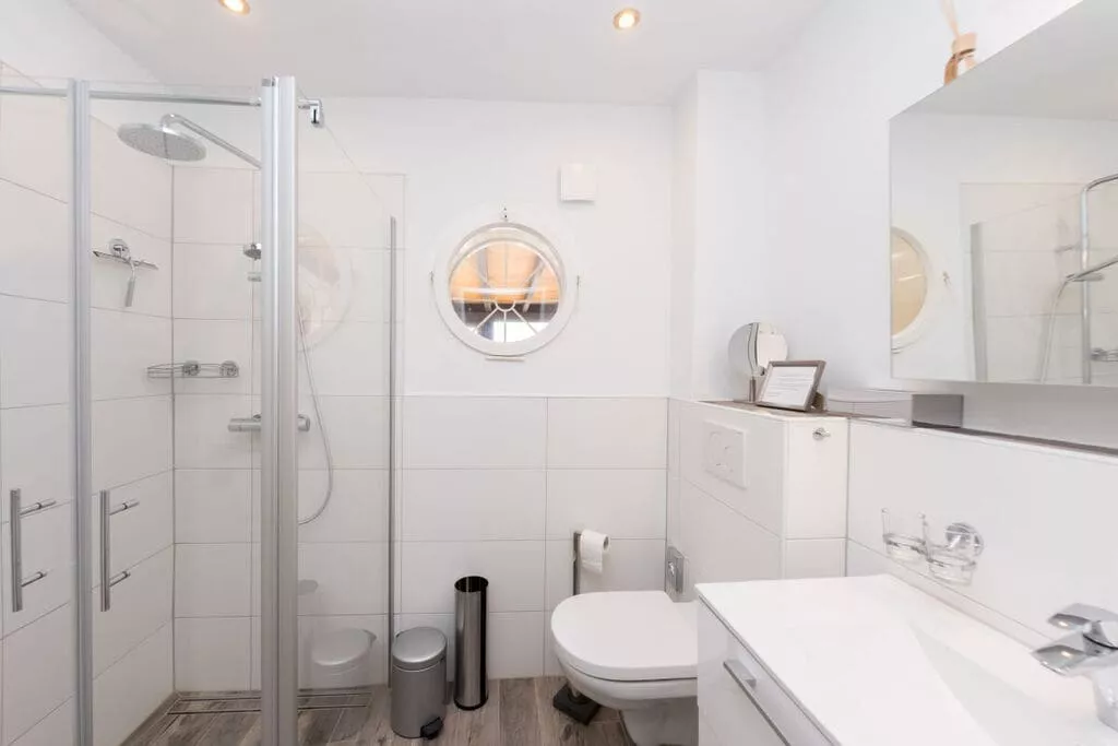 429419-Bathroom