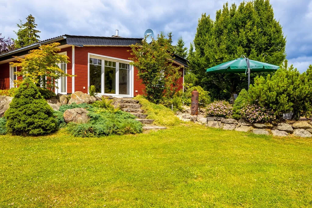 424793-Exterior summer