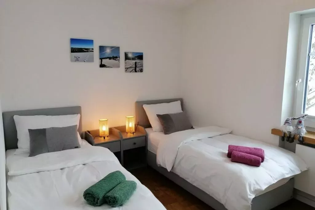 424793-Bedroom