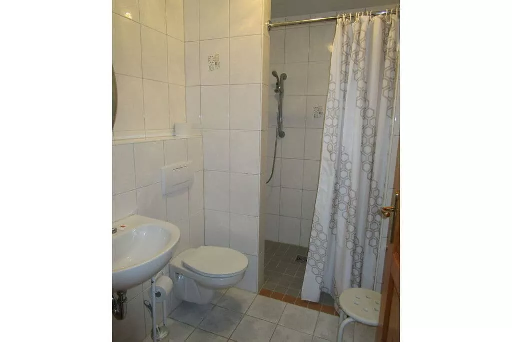 53479-Bathroom