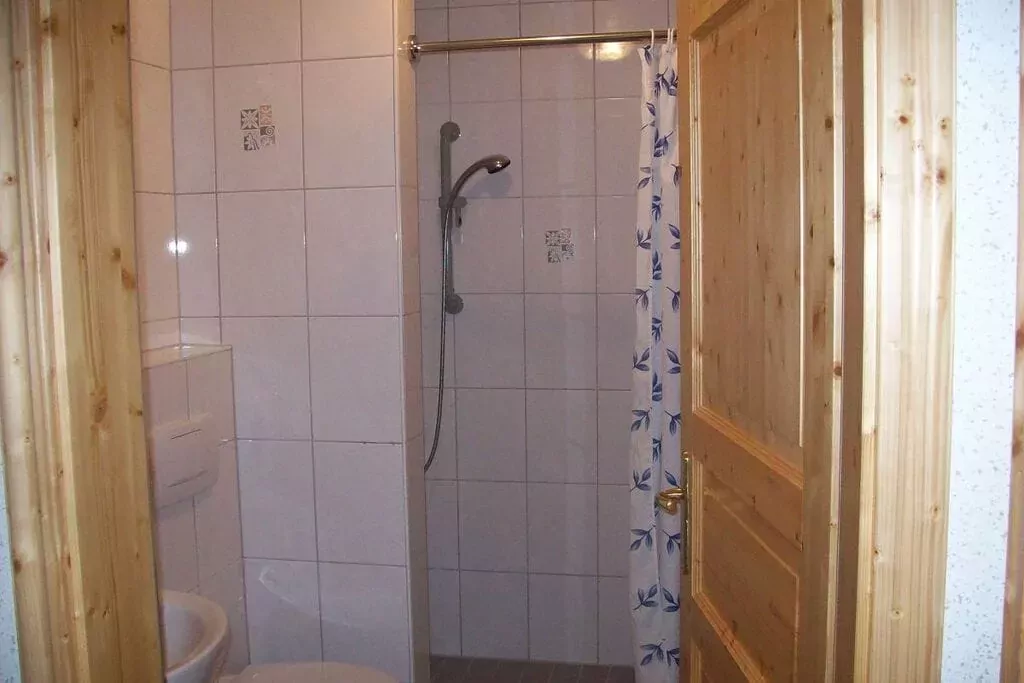 53479-Bathroom