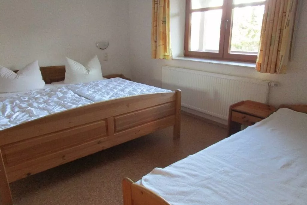 53479-Bedroom
