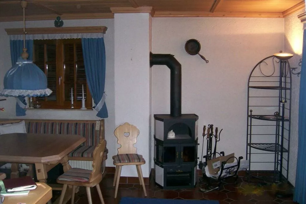 107563-Dining room