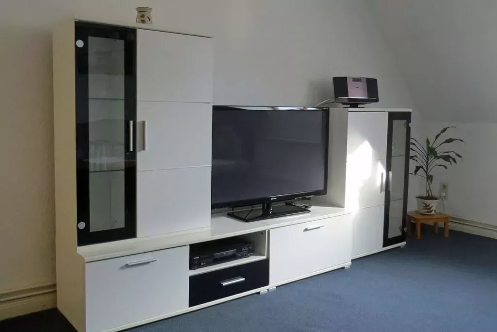 80570-Living room