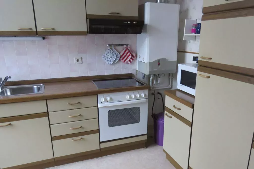 80570-Kitchen