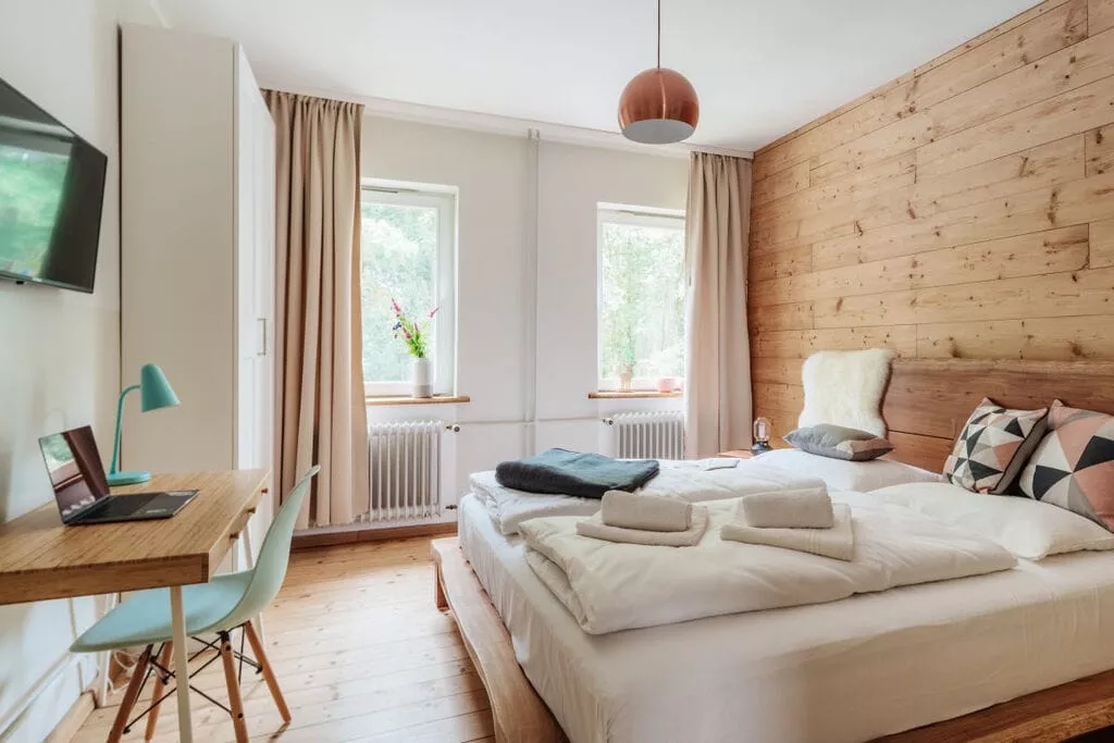 266088-Bedroom