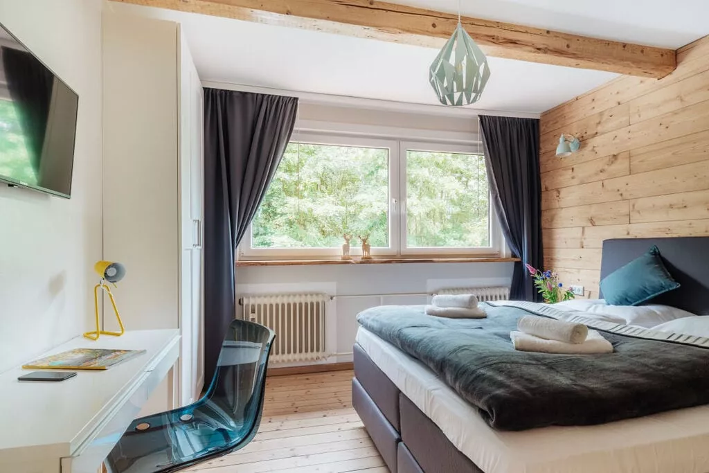 266088-Bedroom