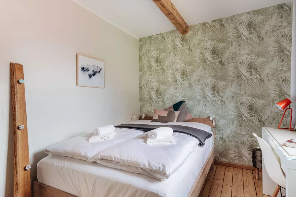 266088-Bedroom