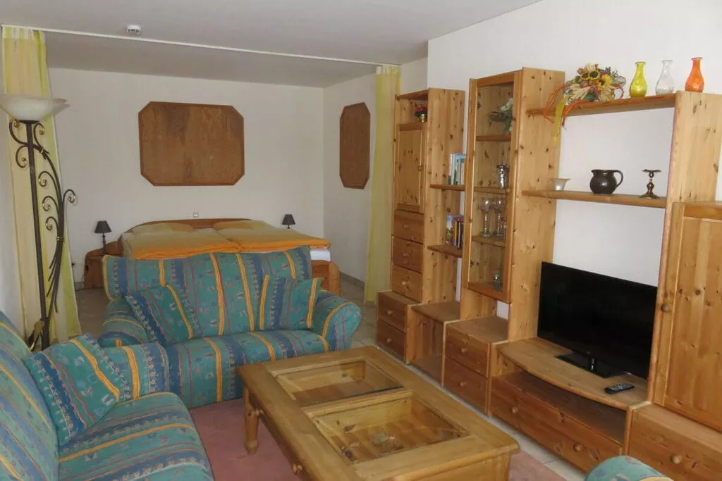 319788-Living room