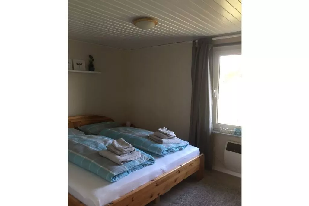 240746-Bedroom