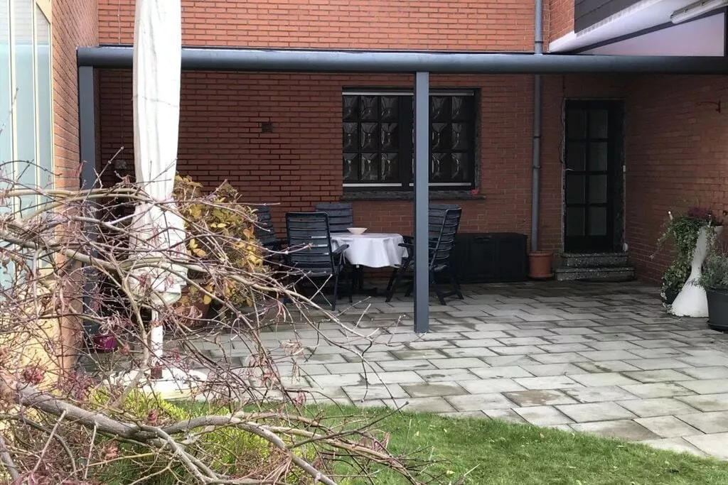 181088-Terrace balcony