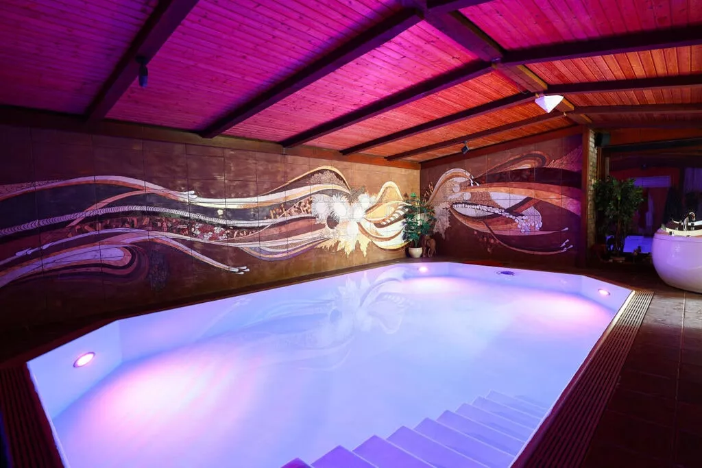 poolofhouse