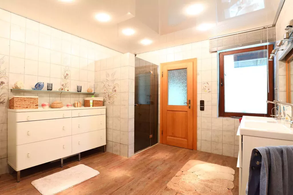 268306-Bathroom