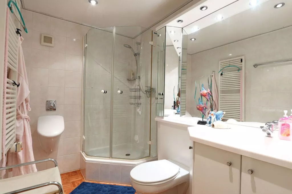 268306-Bathroom