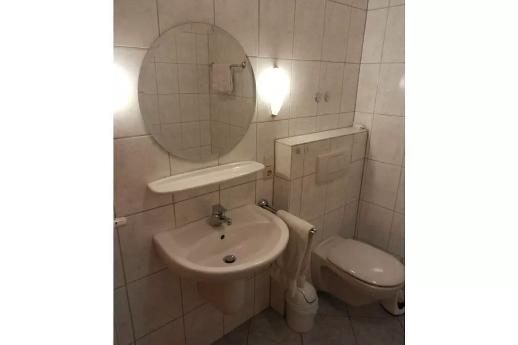 229332-Bathroom
