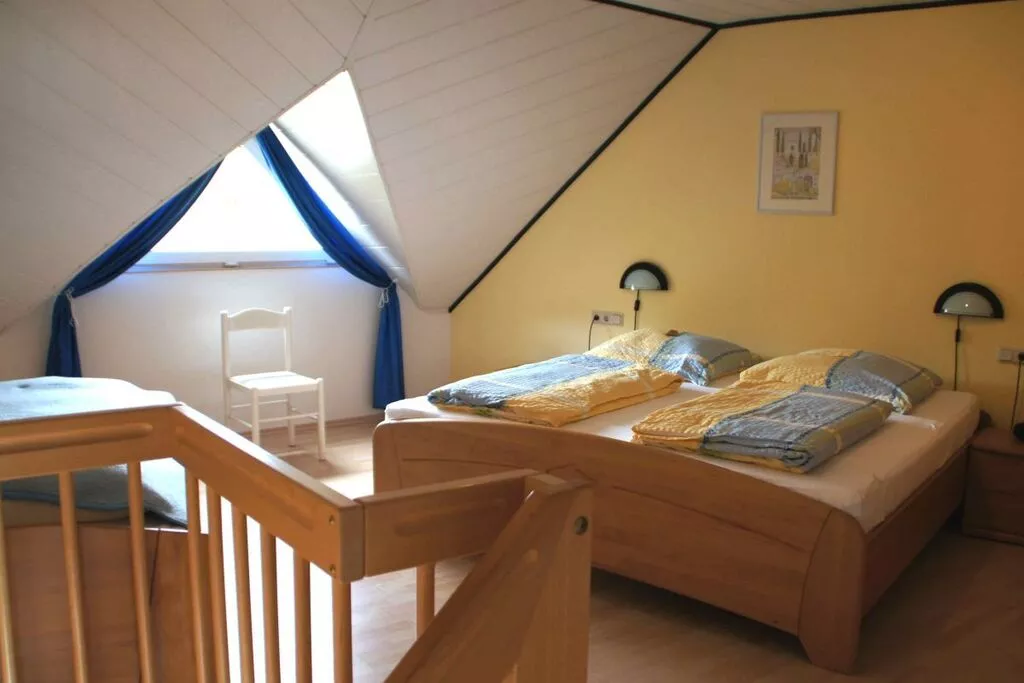 179211-Bedroom