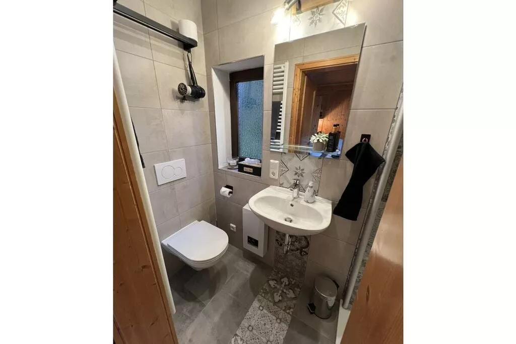 297573-Bathroom