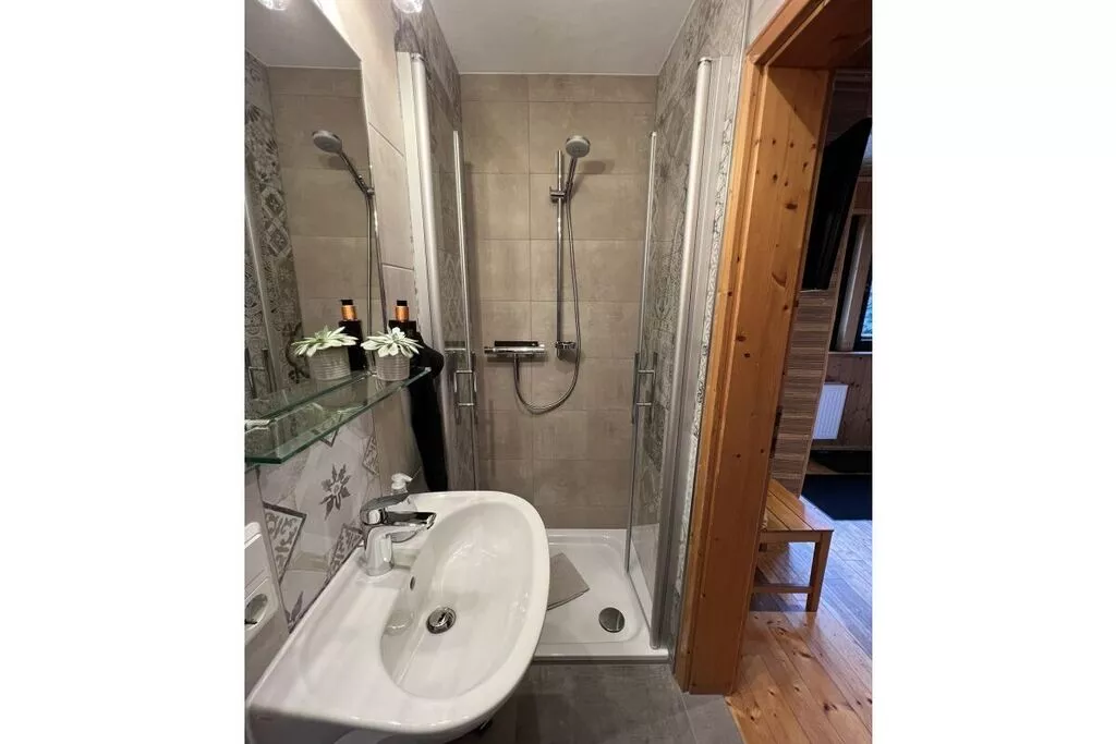 297573-Bathroom