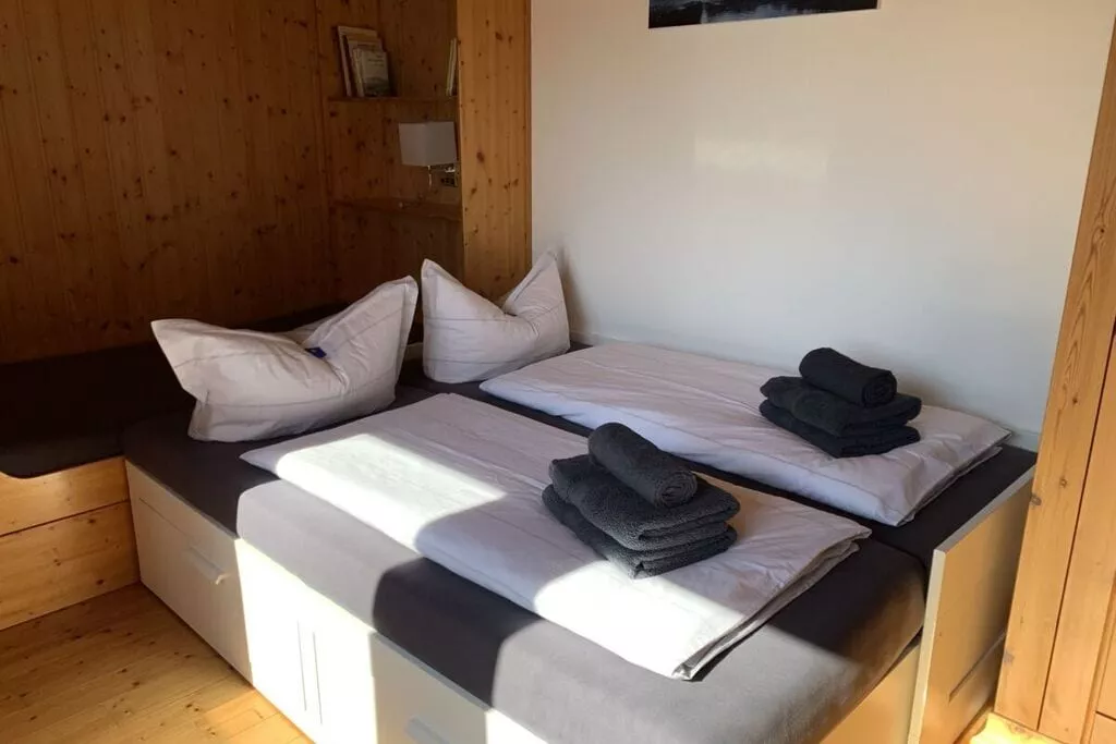 297573-Bedroom