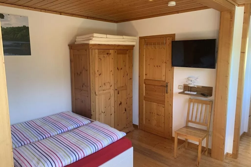 297573-Bedroom
