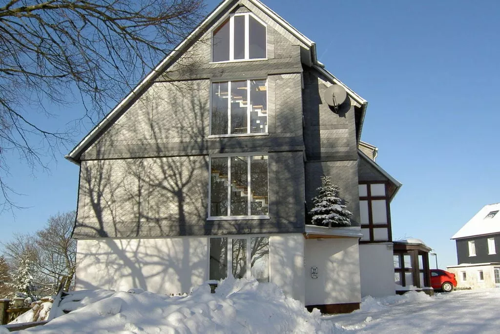 49650-Exterior winter