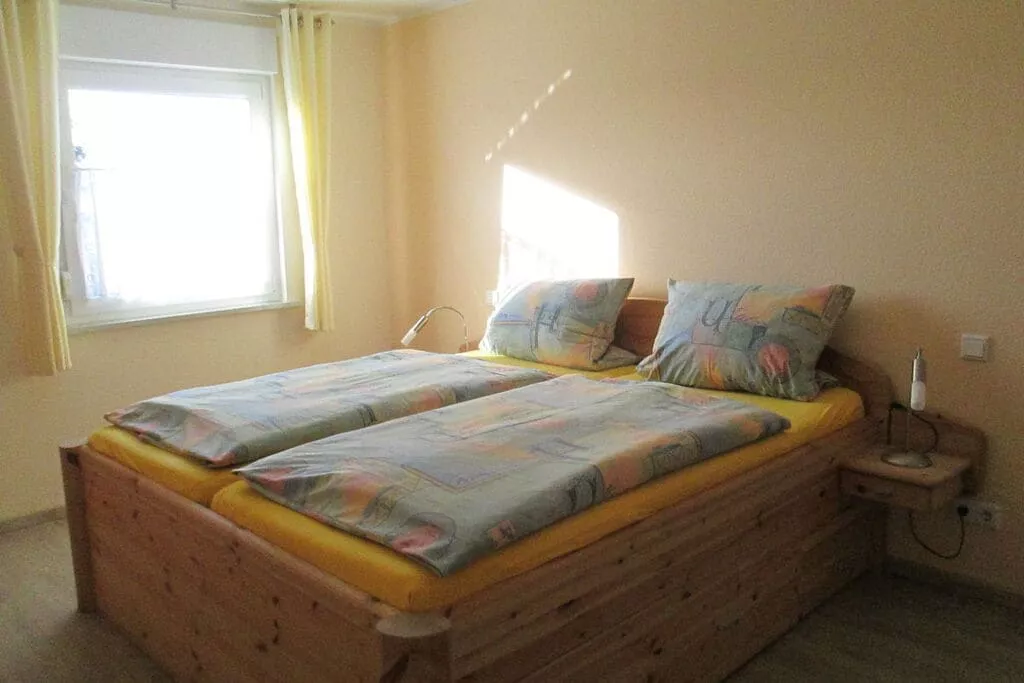 49650-Bedroom