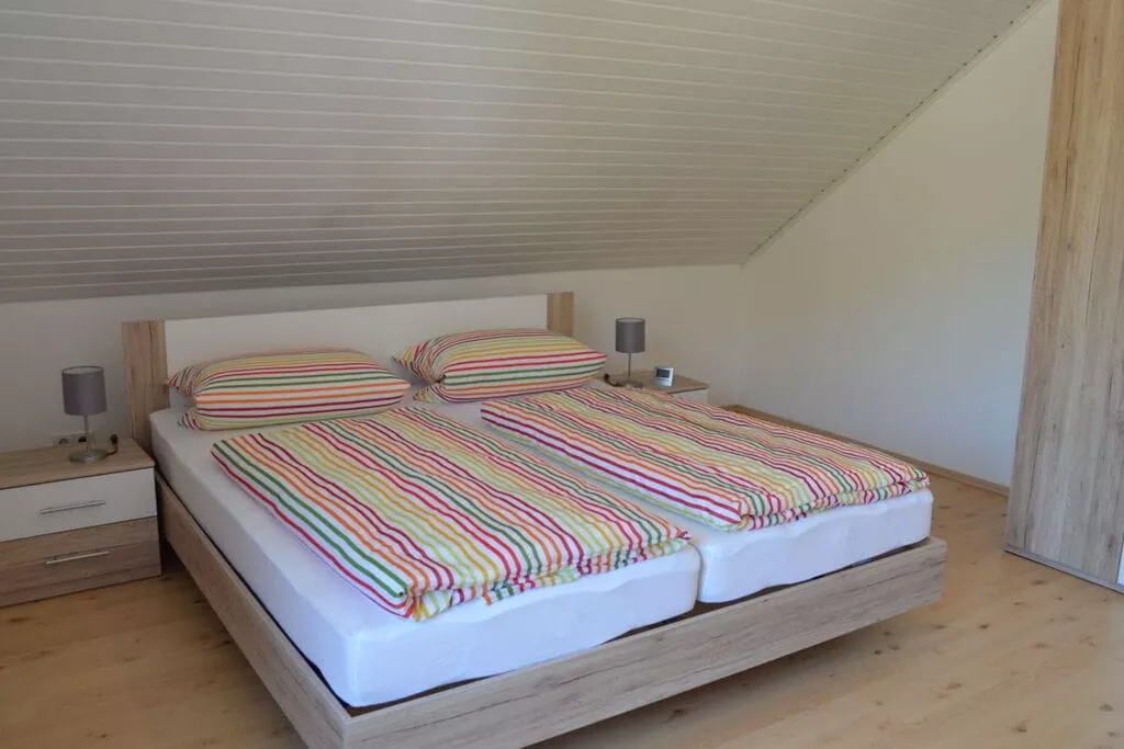 138782-Bedroom