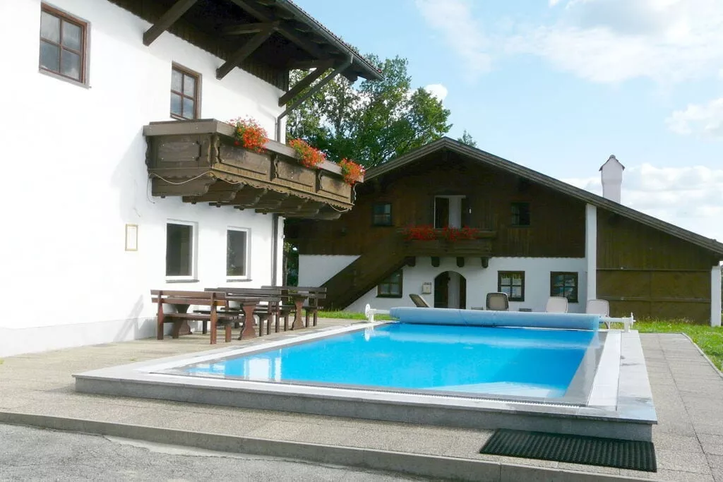 poolofhouse