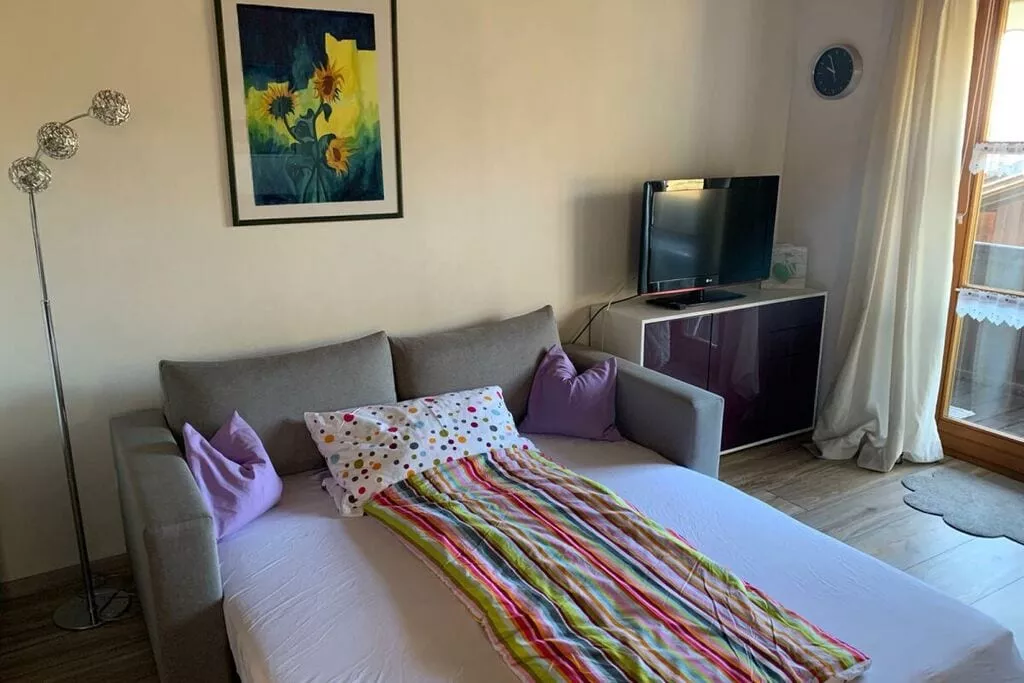 198159-Bedroom