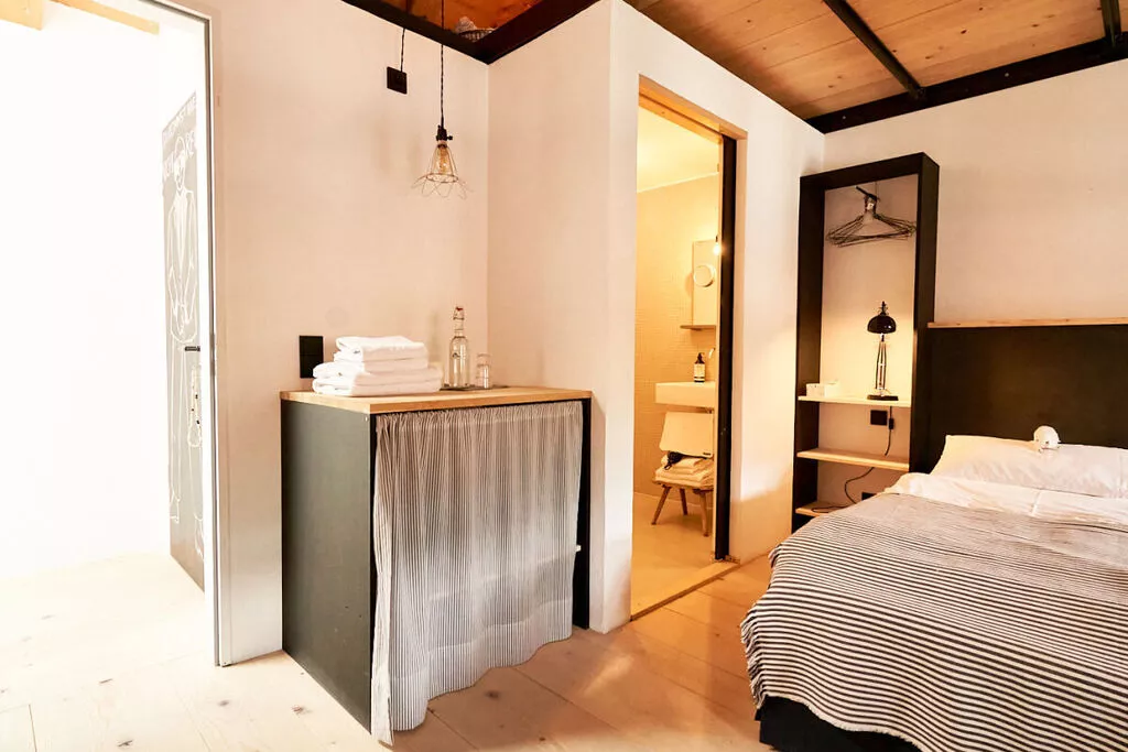 239873-Bedroom