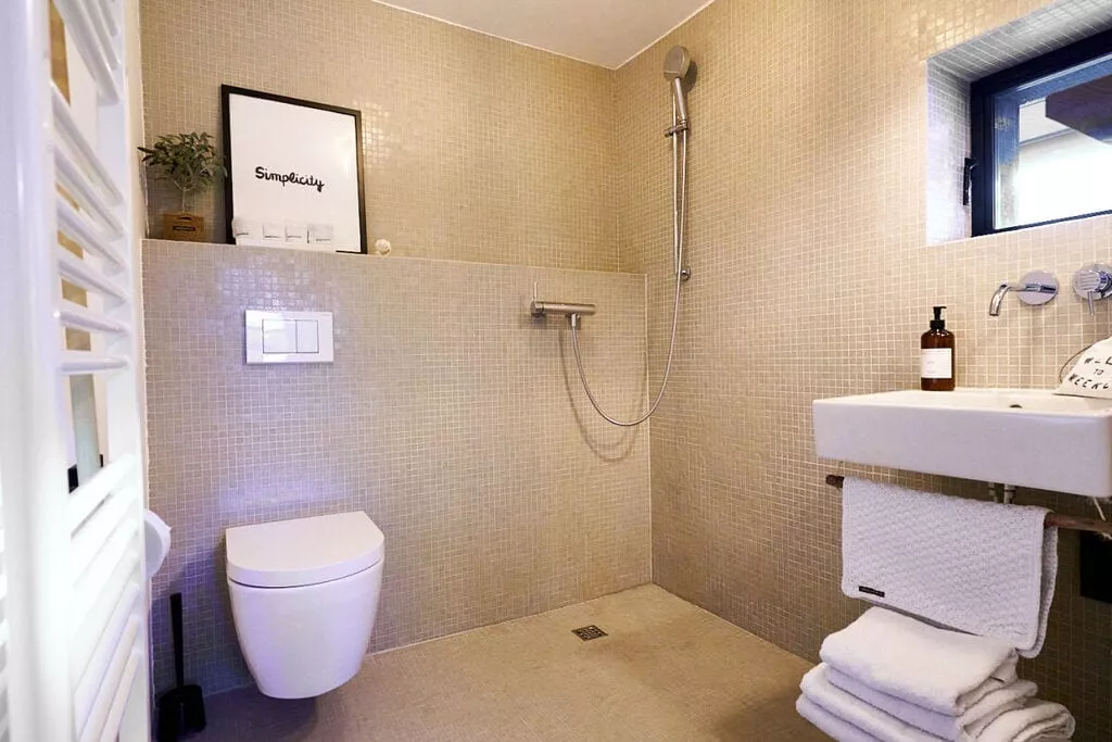 239873-Bathroom