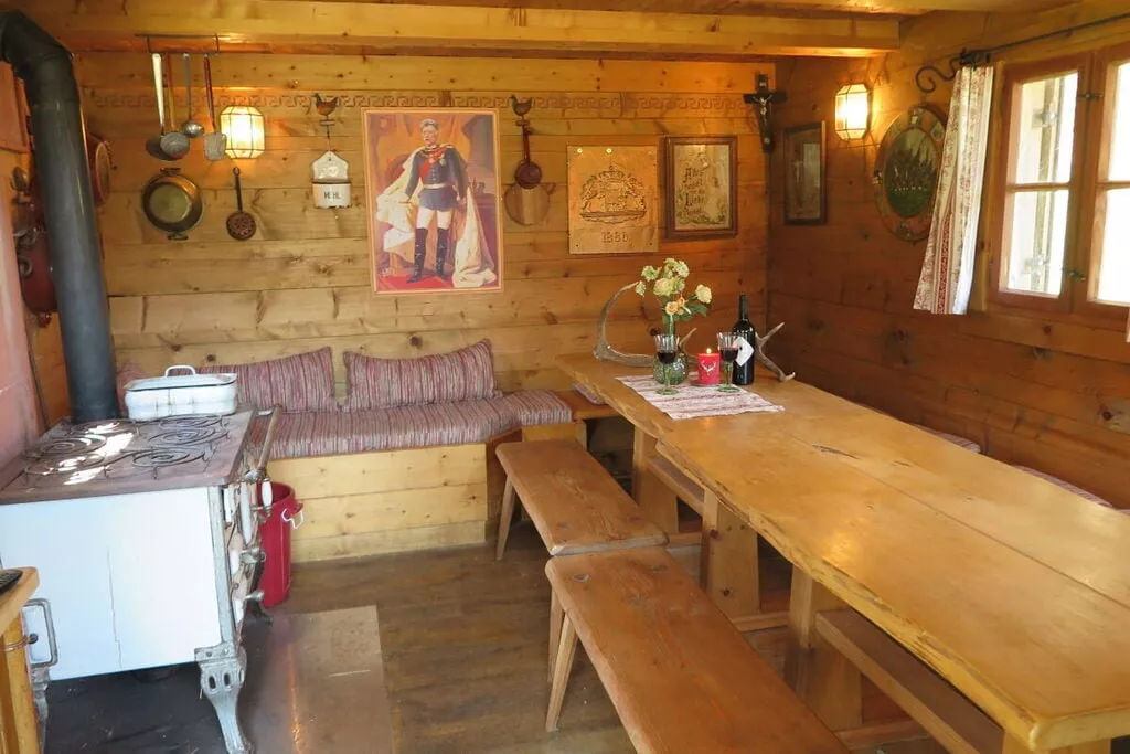 51123-Dining room