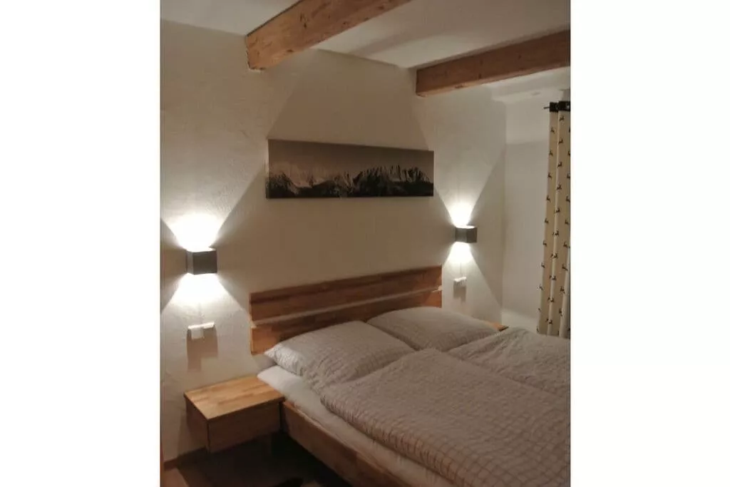 121763-Bedroom
