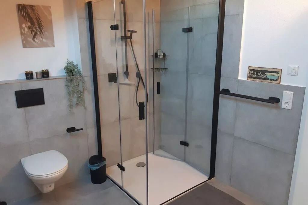 470294-Bathroom