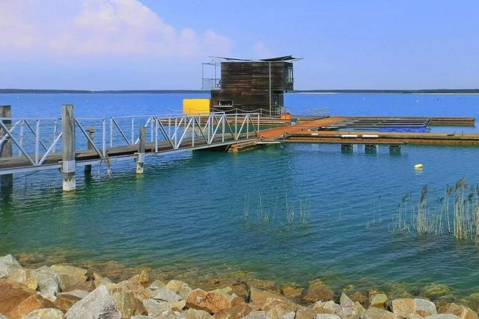 Bungalow am Partwitzer See-Water view