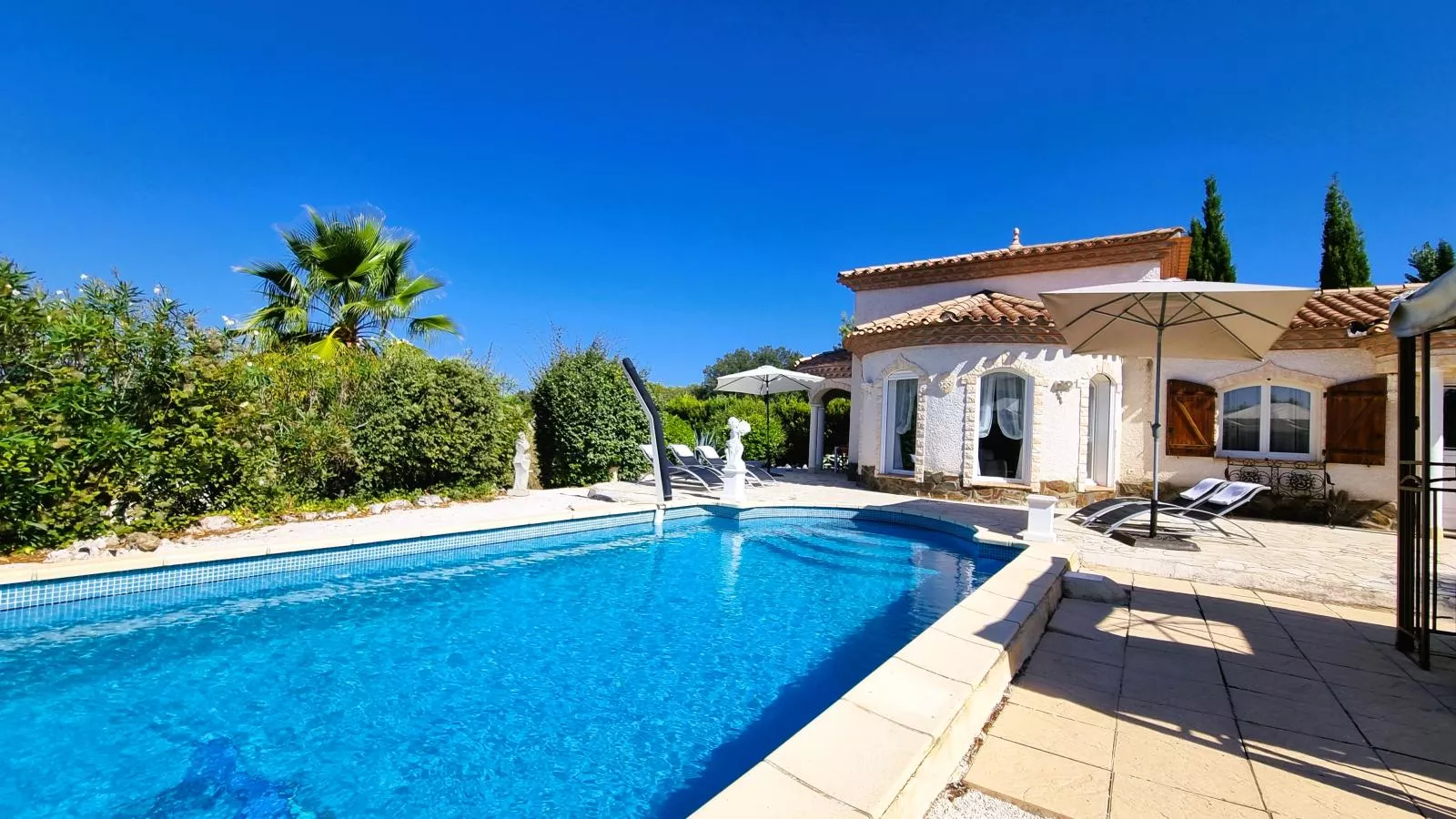 Serre Oupia-Pool