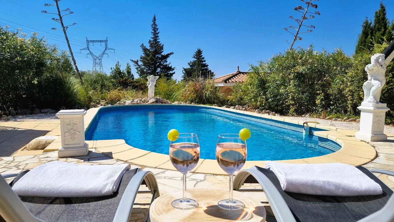 Serre Oupia-Pool