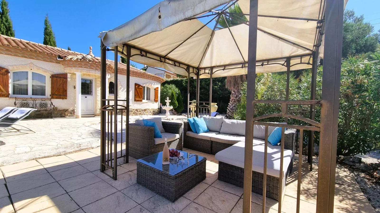 Serre Oupia-Terrace balcony