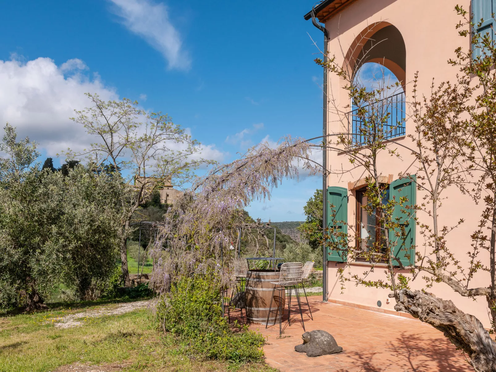 Villa Marsiliana-Outside