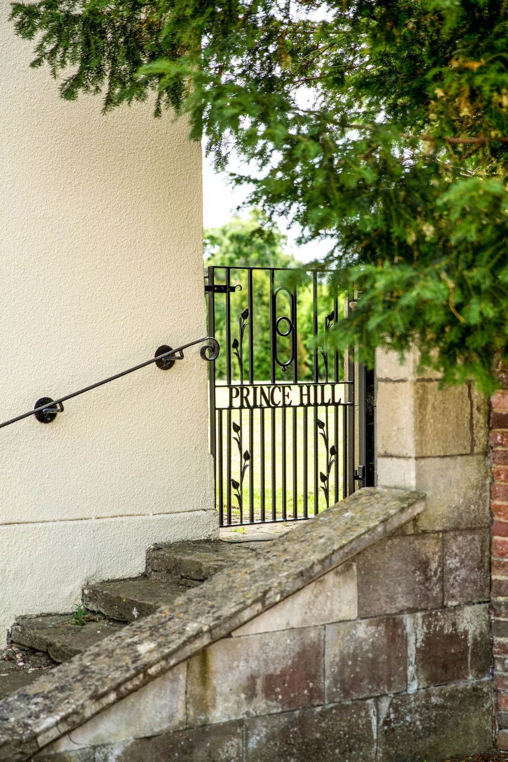 The Carriage House-Outside