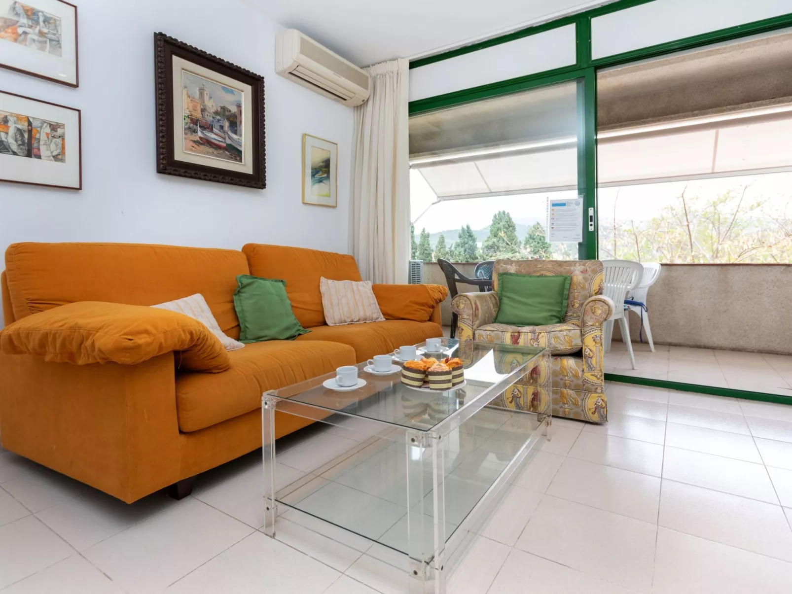 Mediterrani-Inside
