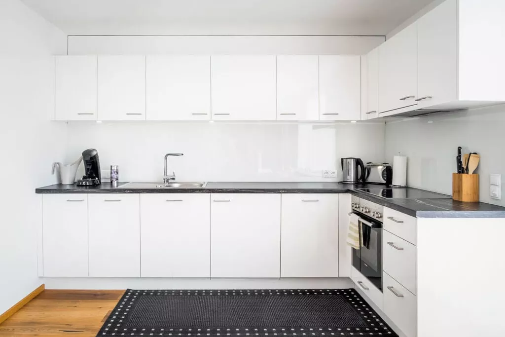 118419-Kitchen