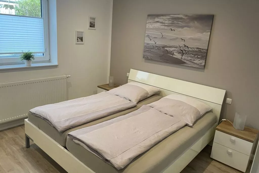 117760-Bedroom