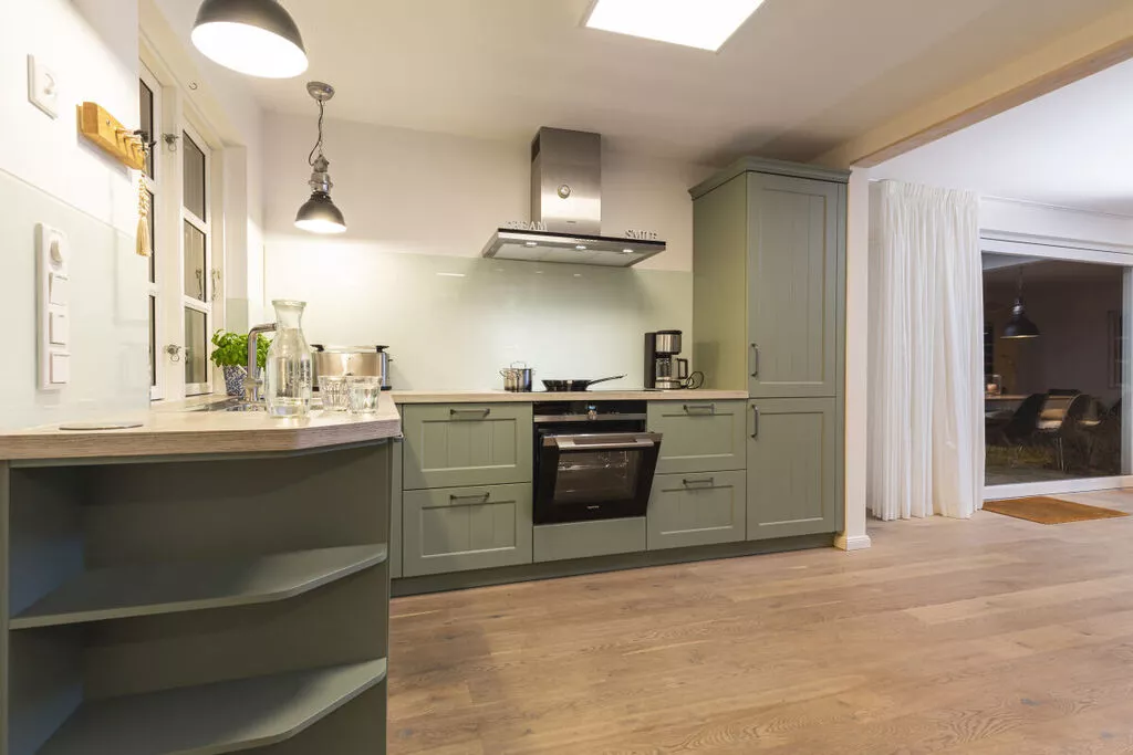 143247-Kitchen