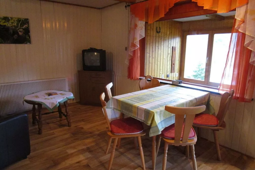 53478-Dining room