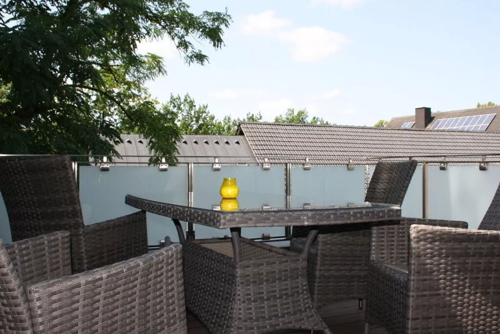 134749-Terrassenbalkon