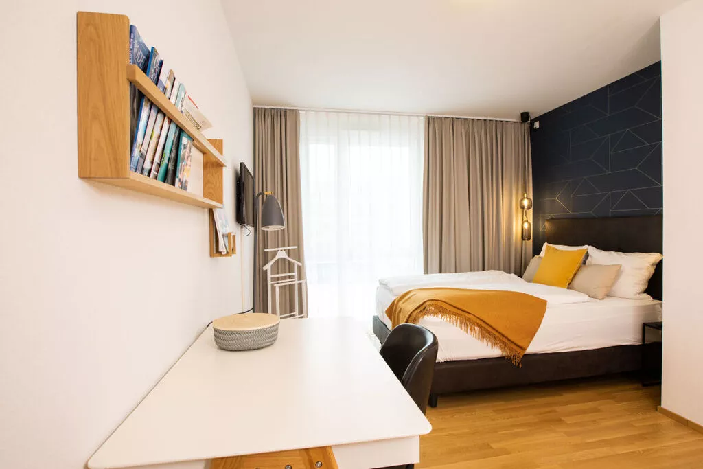 216878-Bedroom