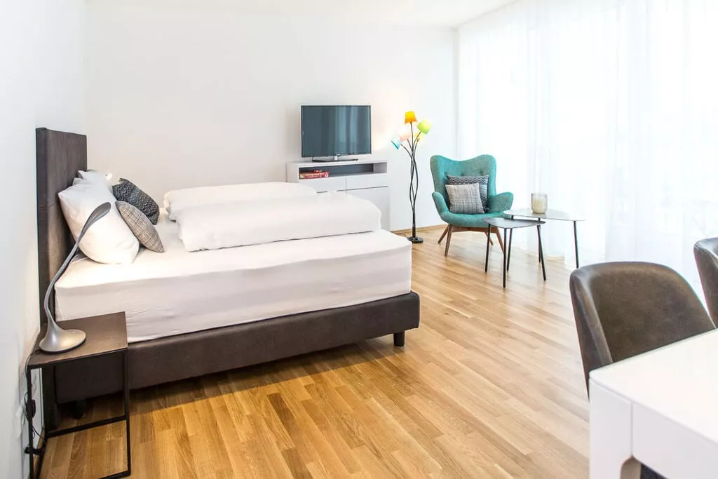 216890-Schlafzimmer