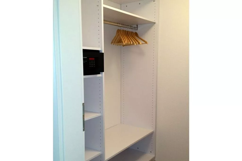 216890-Schlafzimmer