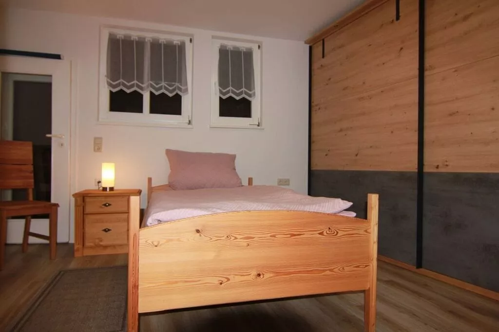 389409-Bedroom
